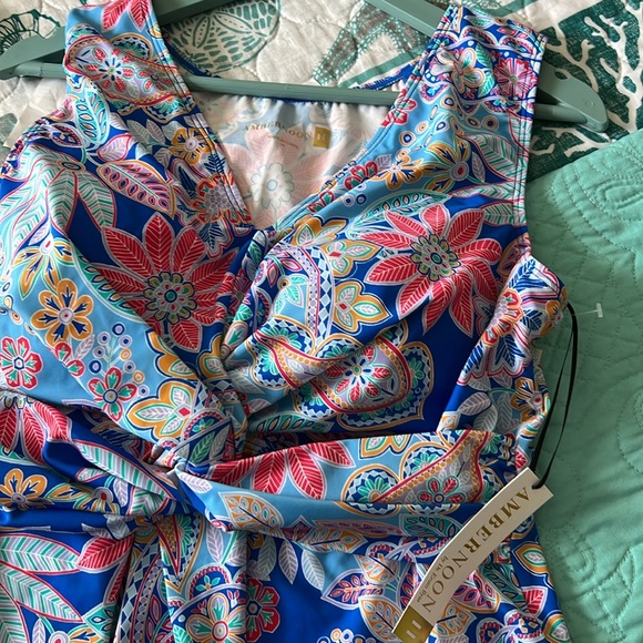 Ambernoon bathing suit - Picture 5 of 5